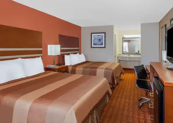 Days Inn by Wyndham Dalton hotel thumbnail 4