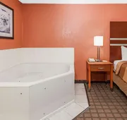 Days Inn by Wyndham Dalton hotel detail image 7