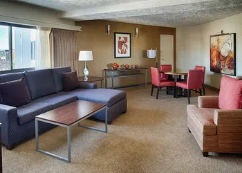 DoubleTree by Hilton Spokane City Center hotel thumbnail 5
