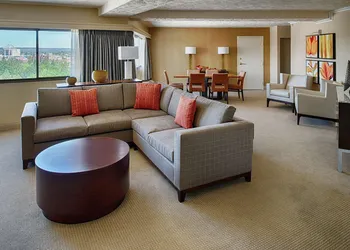 DoubleTree by Hilton Spokane City Center hotel thumbnail 8