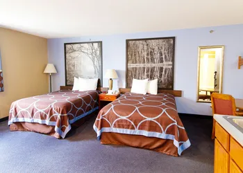 Super 8 by Wyndham Adrian hotel thumbnail 4