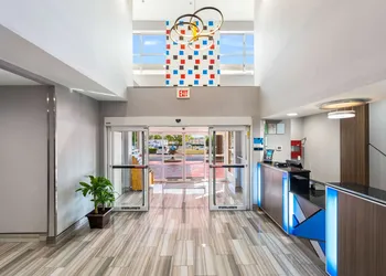Clarion Pointe Madison Huntsville hotel thumbnail 5