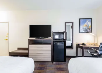 Clarion Pointe Madison Huntsville hotel thumbnail 7