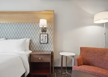 Holiday Inn Portsmouth by IHG hotel thumbnail 8