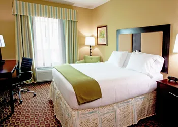 Holiday Inn Express & Suites Chaffee-Jacksonville West by IHG hotel thumbnail 2