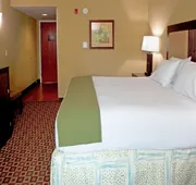 Holiday Inn Express & Suites Chaffee-Jacksonville West by IHG hotel detail image 3
