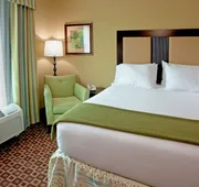 Holiday Inn Express & Suites Chaffee-Jacksonville West by IHG hotel detail image 4
