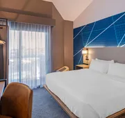 Comfort Inn & Suites Irvine Spectrum hotel detail image 7