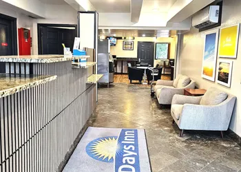 Days Inn by Wyndham Denver Downtown hotel thumbnail 2