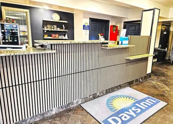 Days Inn by Wyndham Denver Downtown hotel thumbnail 3