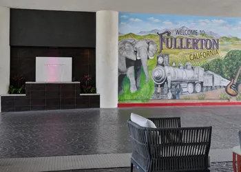 DoubleTree by Hilton Fullerton hotel thumbnail 2