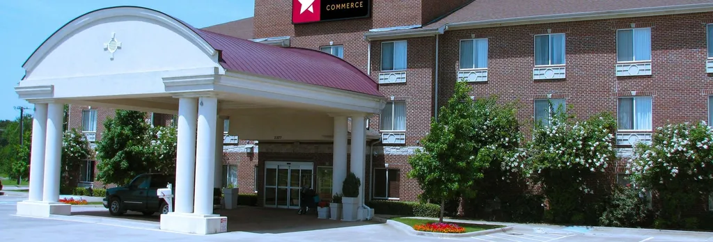 Hotel photo 1 of 25