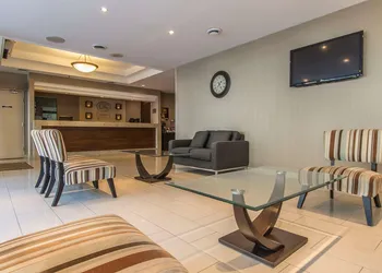 Comfort Suites Downtown hotel thumbnail 4