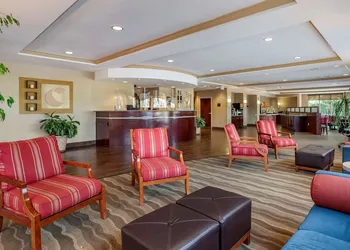 Comfort Suites Biloxi - Ocean Springs hotel thumbnail 3