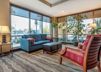 Comfort Suites Biloxi - Ocean Springs hotel thumbnail 4