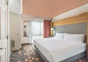 Holiday Inn & Suites Boca Raton - North by IHG hotel thumbnail 8