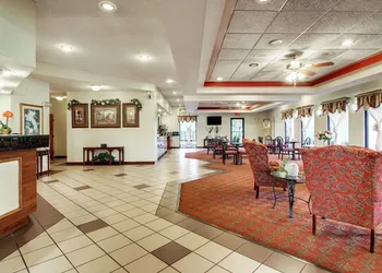 Quality Inn & Suites Clinton - Jackson West hotel thumbnail 3