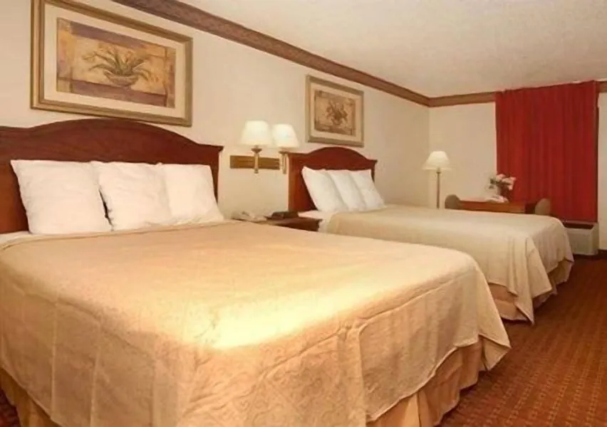 Quality Inn & Suites Clinton - Jackson West hotel detail image 6