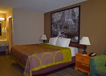 Super 8 by Wyndham Fort Chiswell/Wytheville Area hotel thumbnail 8