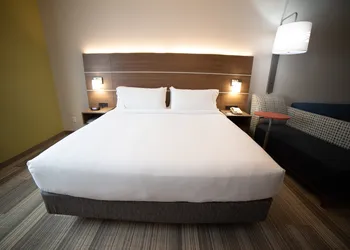 Holiday Inn Express Hotel & Suites South Padre Island by IHG hotel thumbnail 3