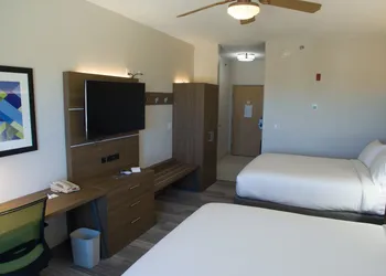 Holiday Inn Express Hotel & Suites South Padre Island by IHG hotel thumbnail 5