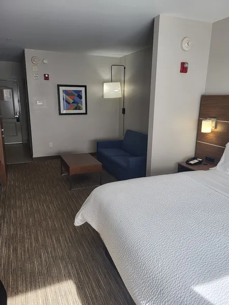 Holiday Inn Express & Suites Lagrange I-85 by IHG hotel detail image 6