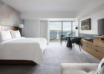 Four Seasons Hotel Seattle hotel thumbnail 8