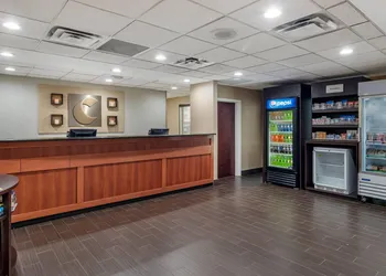 Comfort Suites Woodstock - Atlanta North hotel thumbnail 2