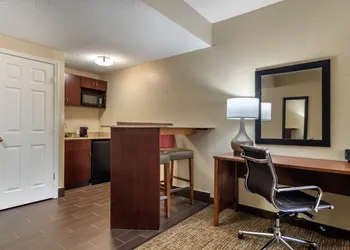 Comfort Suites Woodstock - Atlanta North hotel thumbnail 8