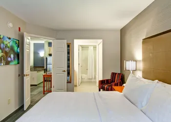 Homewood Suites by Hilton Stratford hotel thumbnail 6
