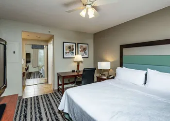 Homewood Suites by Hilton Portland hotel thumbnail 4