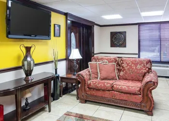 Quality Inn Shreveport Airport hotel thumbnail 2