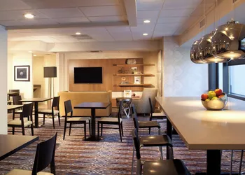Courtyard by Marriott Austin-University Area hotel thumbnail 4