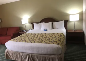 Baymont by Wyndham Kokomo hotel thumbnail 8