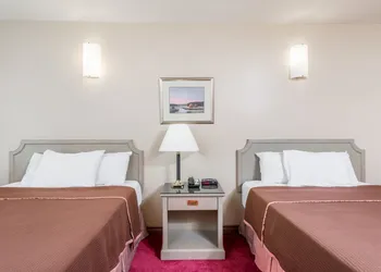 London Travel Inn hotel thumbnail 4