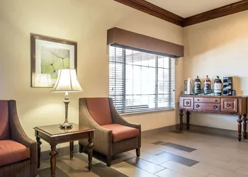 Quality Inn & Suites East Troy I-43 hotel thumbnail 4
