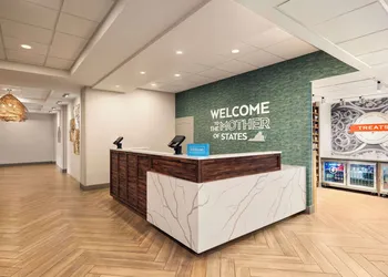 Hampton Inn Virginia Beach-Oceanfront South hotel thumbnail 4