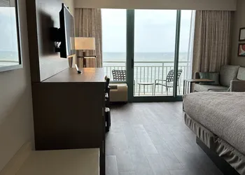 Hampton Inn Virginia Beach-Oceanfront South hotel thumbnail 6