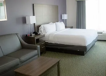Holiday Inn Express & Suites Port Aransas/Beach Area by IHG hotel thumbnail 3