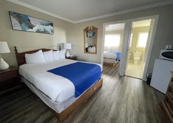 Studio 9 Fort Bragg, LLC. hotel thumbnail 4