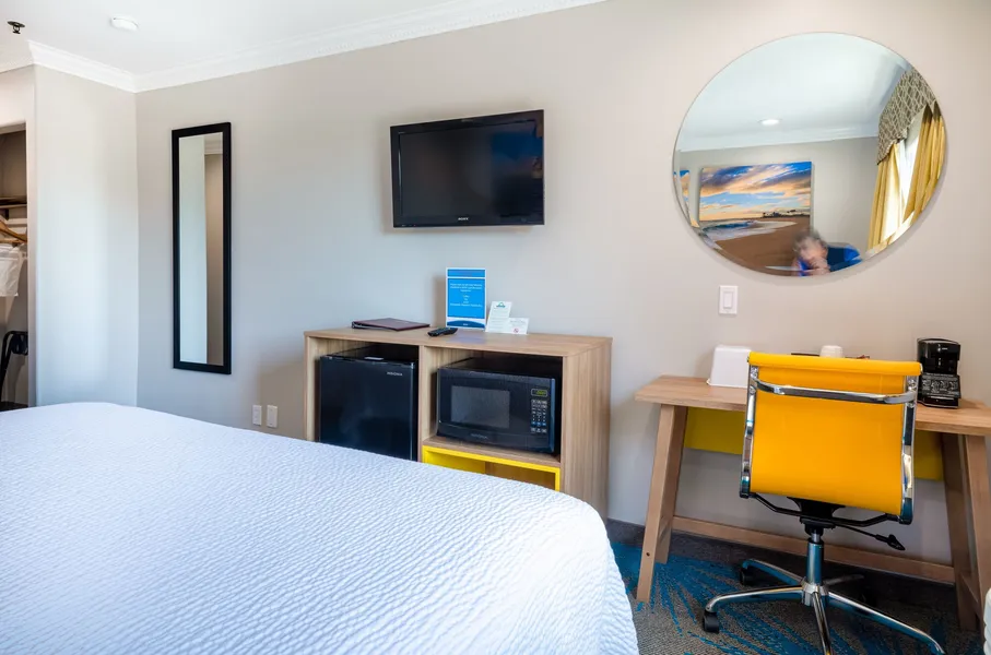 Days Inn by Wyndham Santa Monica hotel detail image 6