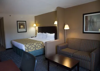 Baymont by Wyndham Saraland hotel thumbnail 5