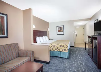 Baymont by Wyndham Saraland hotel thumbnail 8