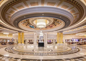 Caesars Palace hotel thumbnail 3