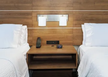 Holiday Inn Express & Suites Tulsa S Broken Arrow Hwy 51 by IHG hotel thumbnail 8