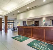 Quality Suites Milwaukee Airport hotel detail image 3
