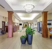 Quality Suites Milwaukee Airport hotel detail image 4