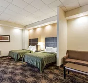 Quality Suites Milwaukee Airport hotel detail image 7