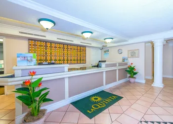 La Quinta Inn by Wyndham Clute Lake Jackson hotel thumbnail 3