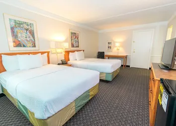 La Quinta Inn by Wyndham Clute Lake Jackson hotel thumbnail 5